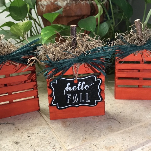 Hand Crafted Wood Pumpkin Pallet “Hello Fall” (Set of 3) - Picture 6 of 7